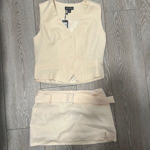PLT vest/ skirt set. Tags on. Never worn